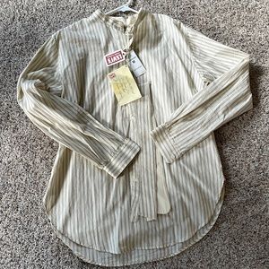 Mens vintage Levi’s shirt. New with tag, size M.